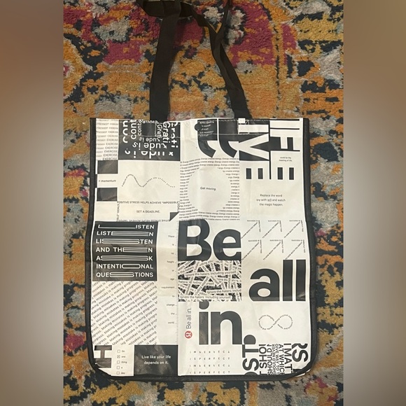 Lululemon Limited Edition White & Black Large Tote Bag - Picture 7 of 12